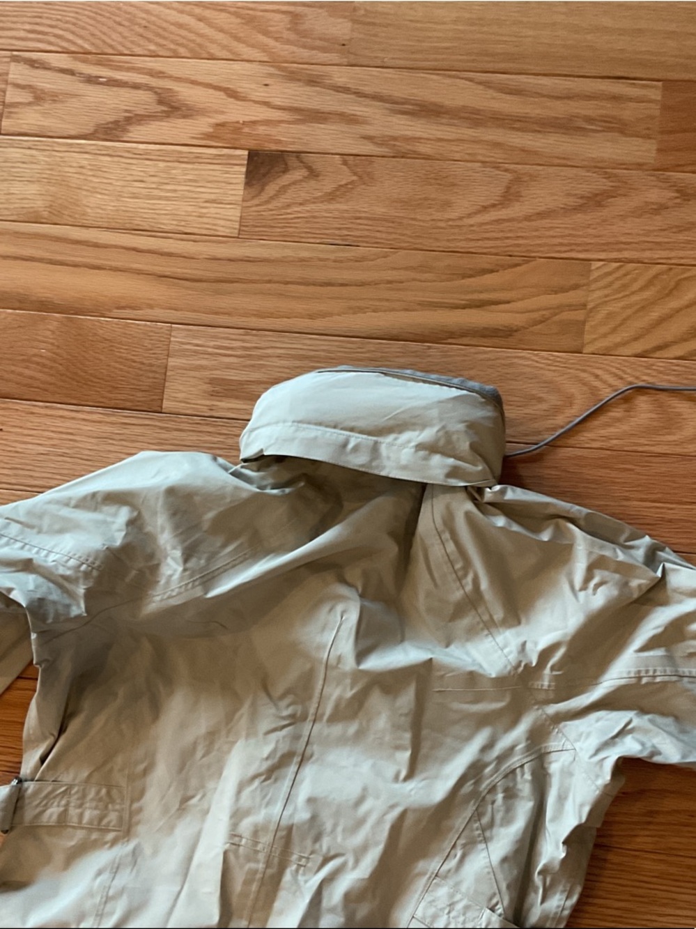 REI Women’s Lightweight stowaway Hood Raincoat Cream trench NWOT XS zip pockets - Picture 13 of 13